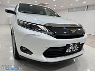 Toyota Harrier 2.0 Premium 2016 Sunroof White Rear Entertainment 
